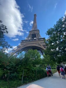 Tour Eiffel vue d'en bas