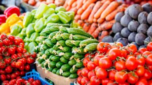 marché avec des fruits et légumes